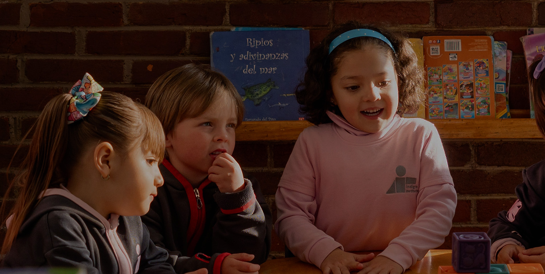 slider-header-niñas indigo